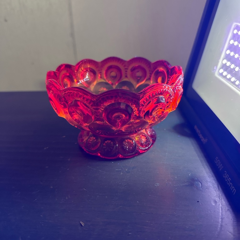 Vintage L.E. smith Moon and Stars Footed Dish